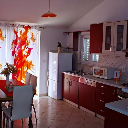 Apartment Mihaela 52
