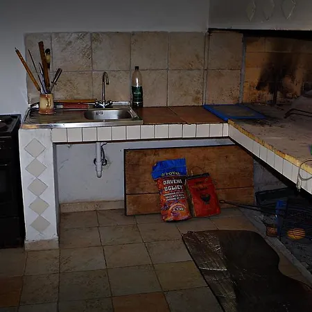 Apartment Mihaela 52 *