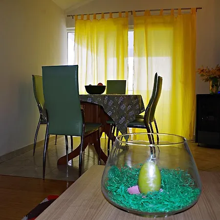 Mihaela 52 公寓 Dobropoljana